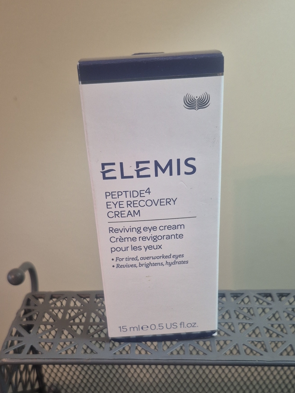 ELEMIS Peptide4 Eye Recovery Cream - White & Navy Blue
